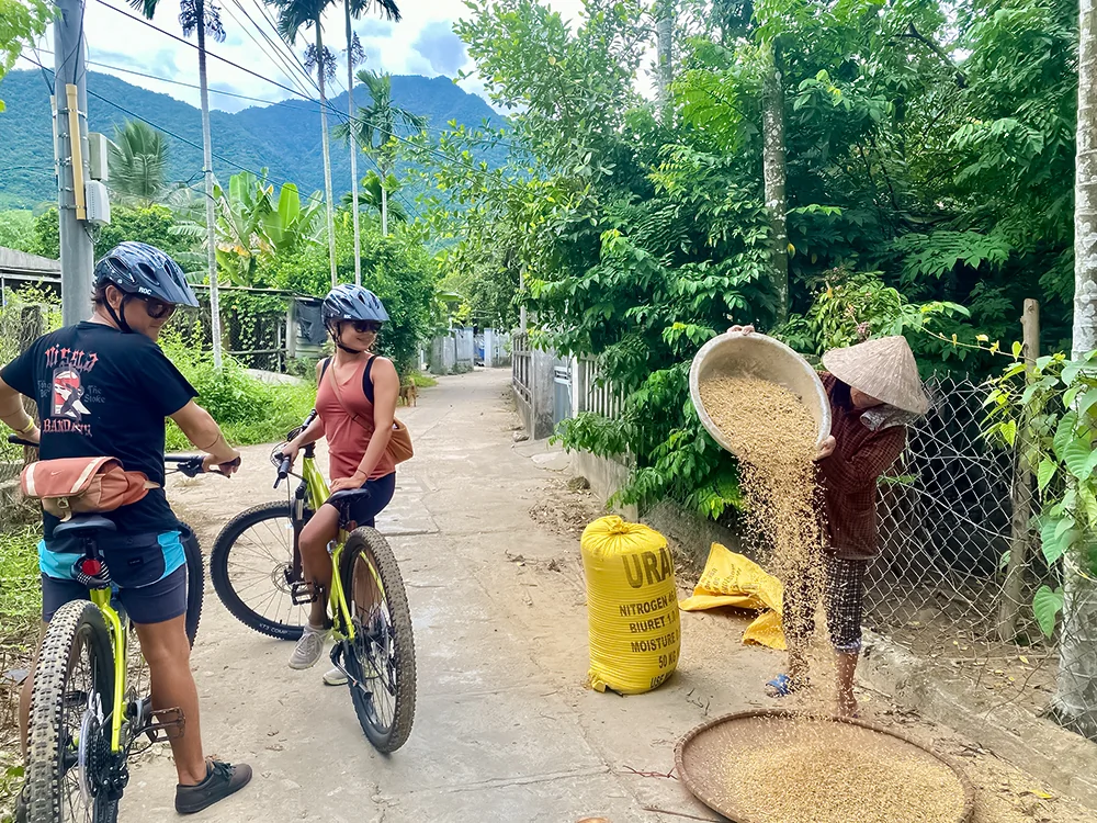 Hai Van Pass Cycling Tour